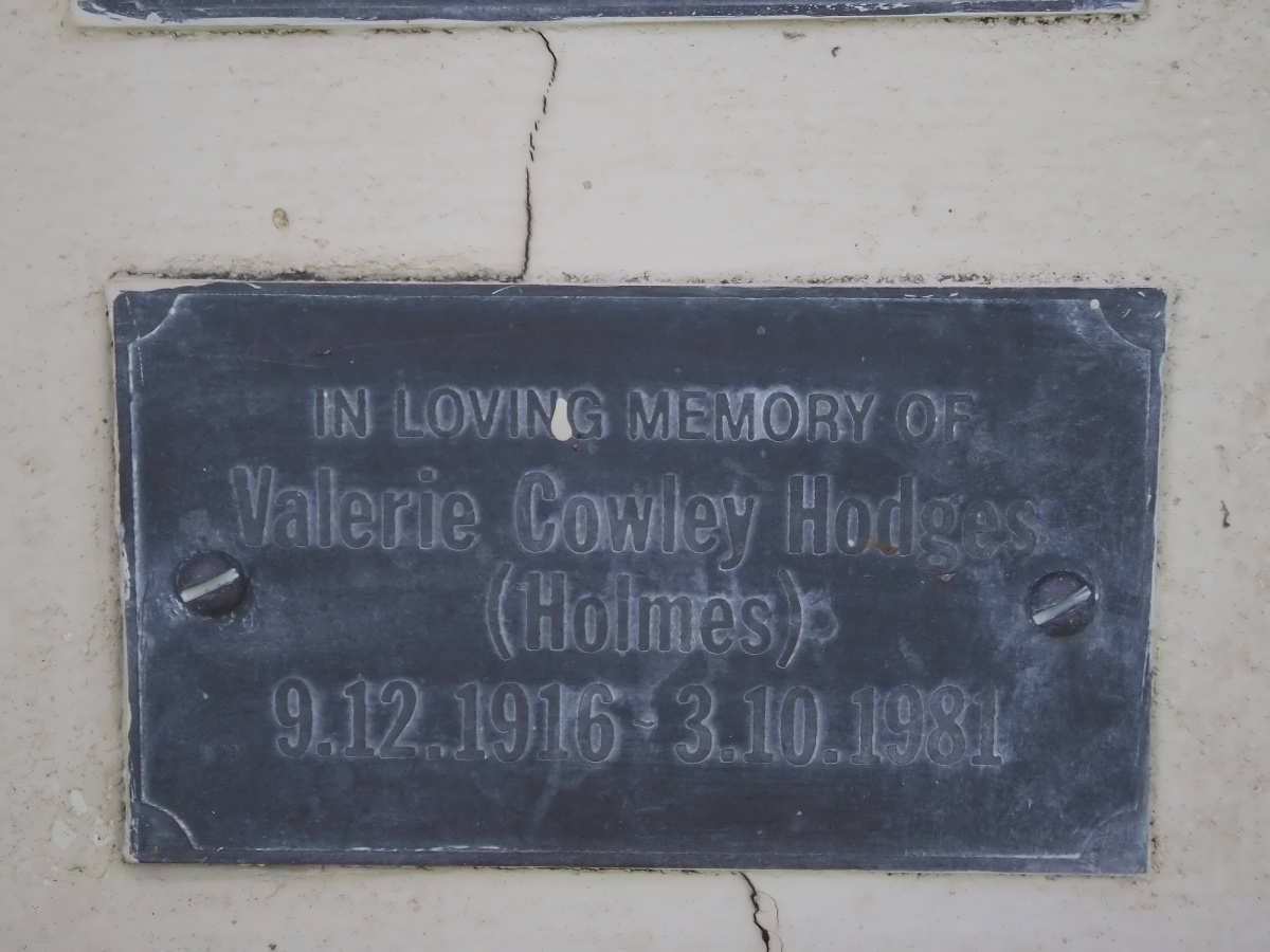 HODGES Valerie Cowley nee HOLMES 1916-1981
