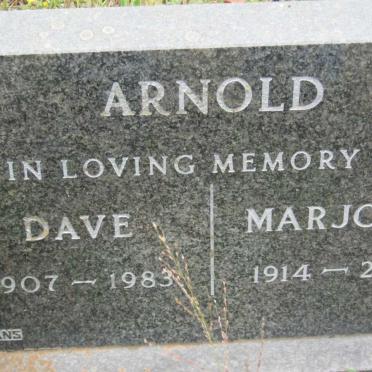 ARNOLD Dave 1907-1983 &amp; Marjorie 1914-2004