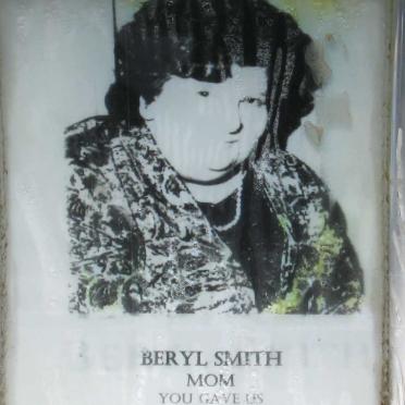 SMITH Beryl  1937-2008