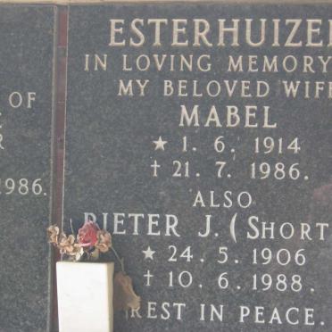 ESTERHUIZEN Pieter J. 1906-1988 &amp; Mabel 1914-1986