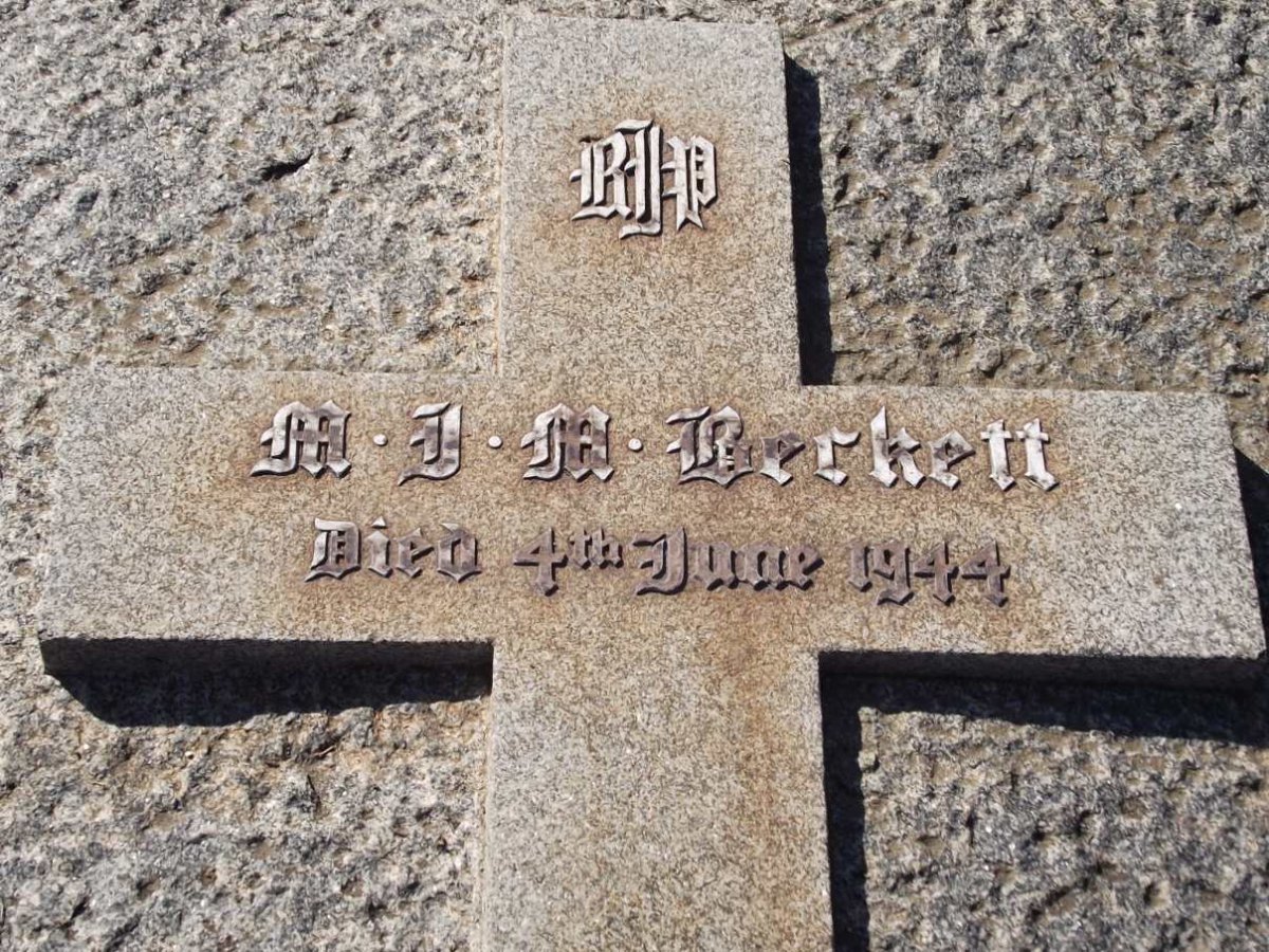 BERKETT M.J.M. -1944