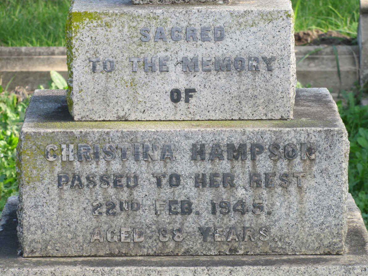 HAMPSON Christina -1945