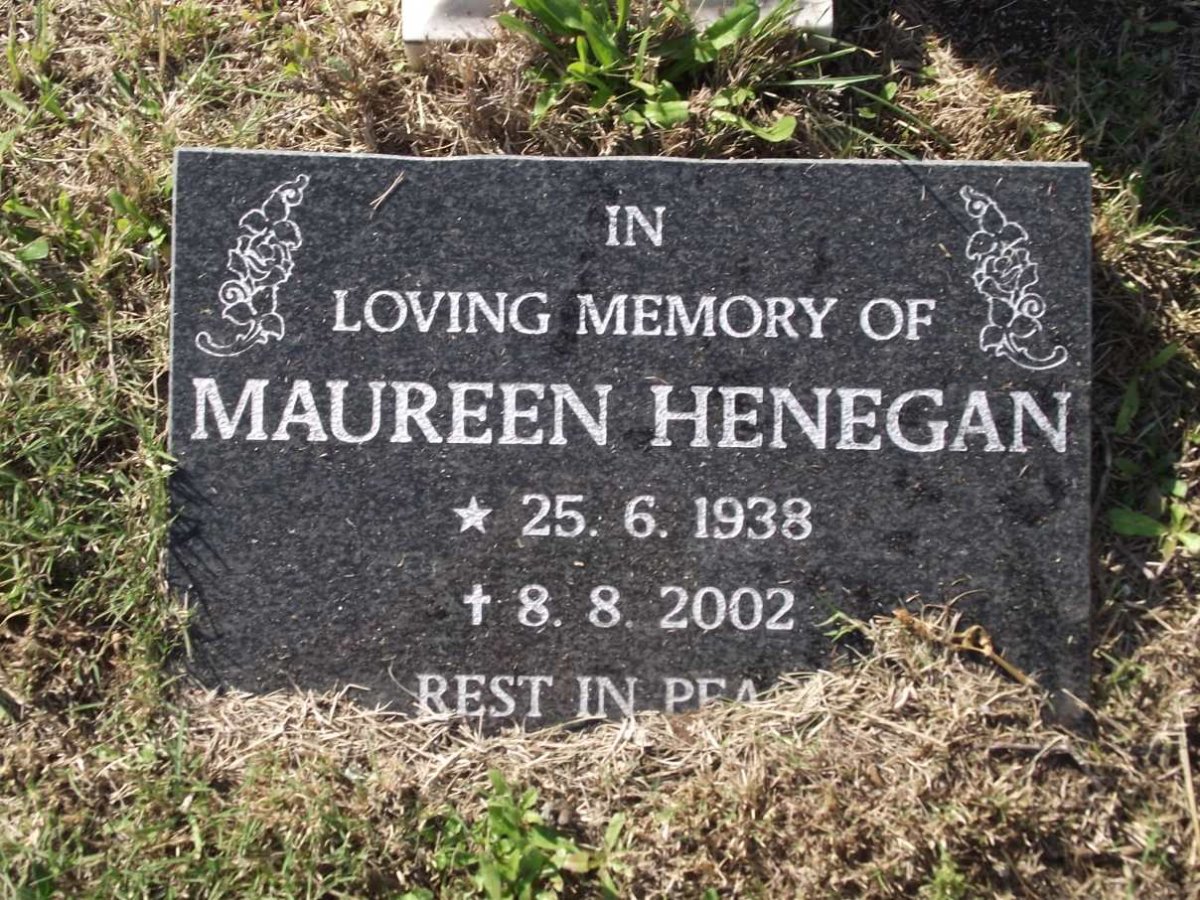HENEGAN Maureen 1938-2002