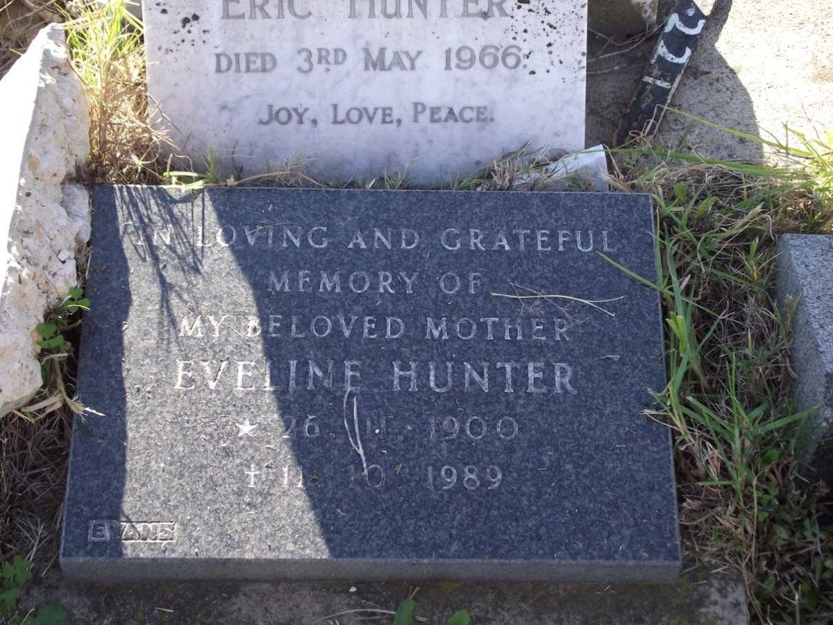 HUNTER Eveline 1900-1989