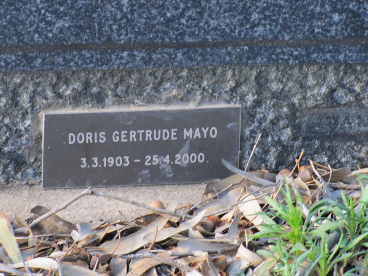 MAYO Doris Gertrude 1903-2000