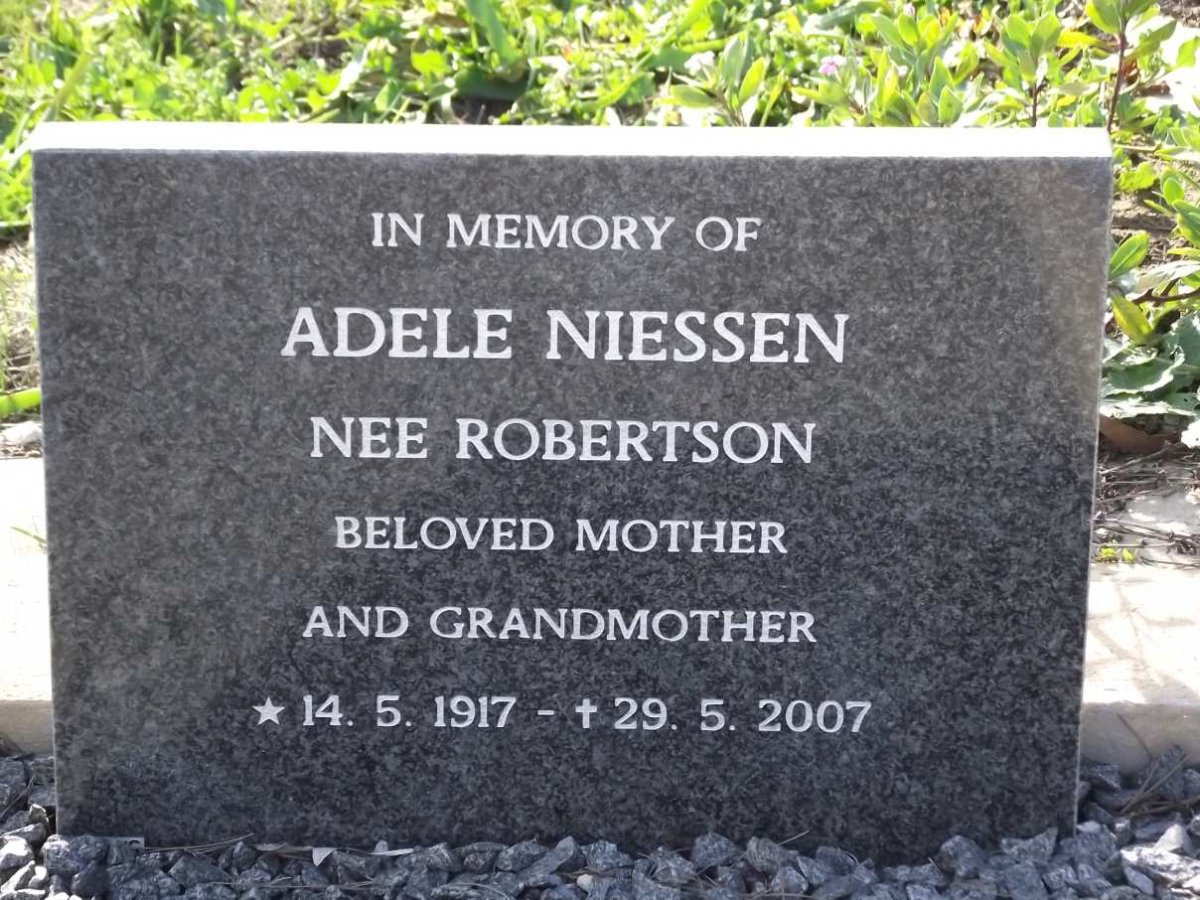 NIESSEN Adele nee ROBERTSON 1917-2007