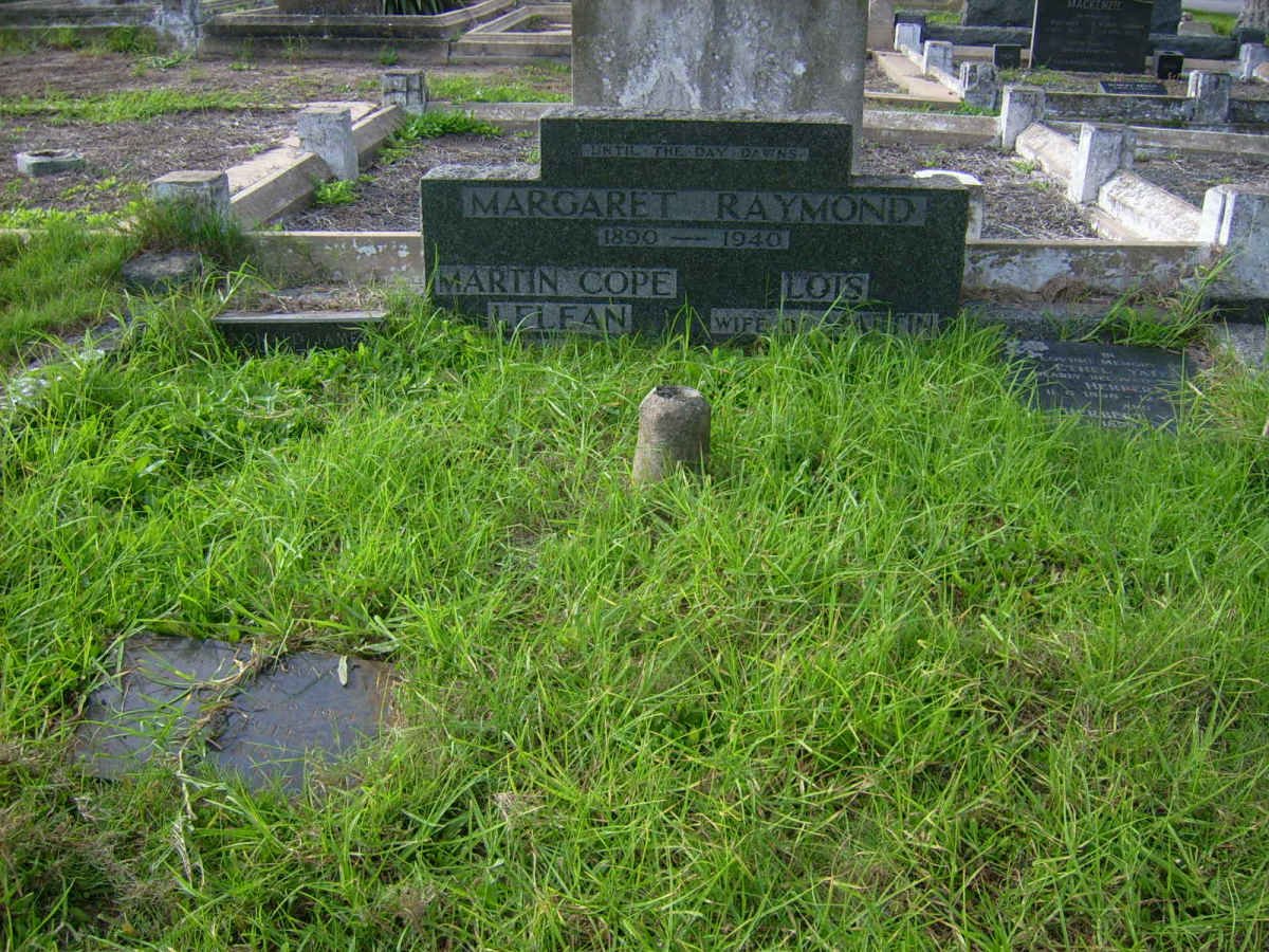 RAYMOND Margaret 1890-1940 :: LELEAN Martin Cope 1871-1944 :: LELEAN Lois 1871-1949