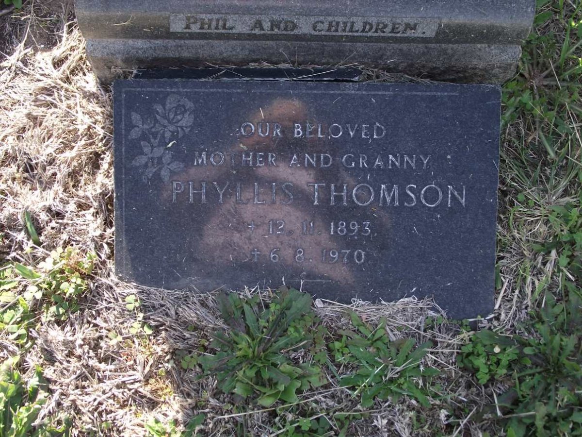 THOMSON Phyllis 1893-1970