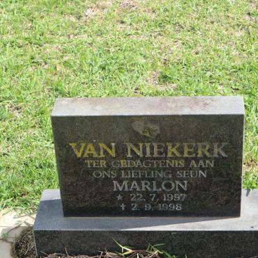 NIEKERK Marlon, van 1997-1998