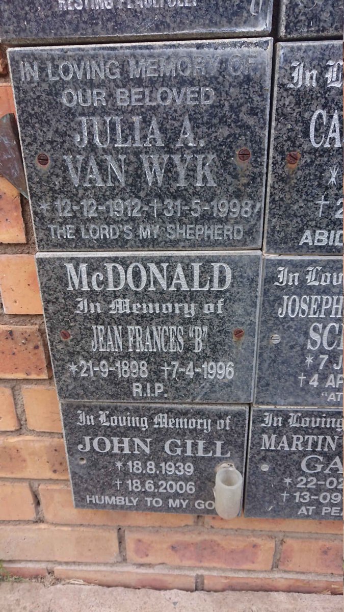 WYK Julia A., van 1912-1998 :: MCDONALD Jean Frances 1898-1996 :: GILL John 1939-2006