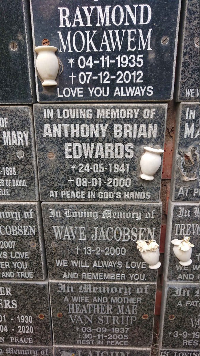 MOKAWEM Raymond 1935-2012 :: EDWARDS Anthony Brian 1941-2000 :: JACOBSEN Wave -2000 :: STRIJP Heather Mae, van 1937-2005