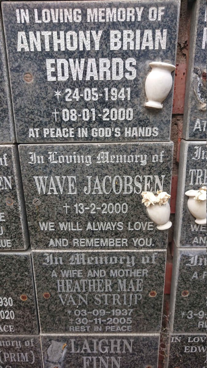 EDWARDS Anthony Brian 1941-2000 :: JACOBSEN Wave -2000 :: STRIJP Heather Mae, van 1937-2005
