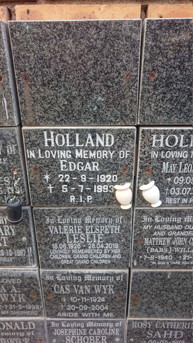 HOLLAND Edgar 1920-1993 :: LESLIE Valerie Elspeth 1926-2019 :: WYK Cas, van 1924-2004