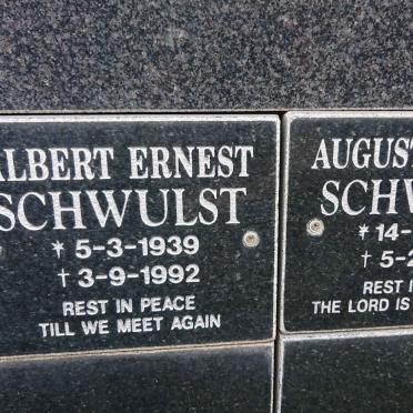 SCHWULST Albert Ernest 1939-1992 :: SCHWULST Augustie Elena 1941-2016