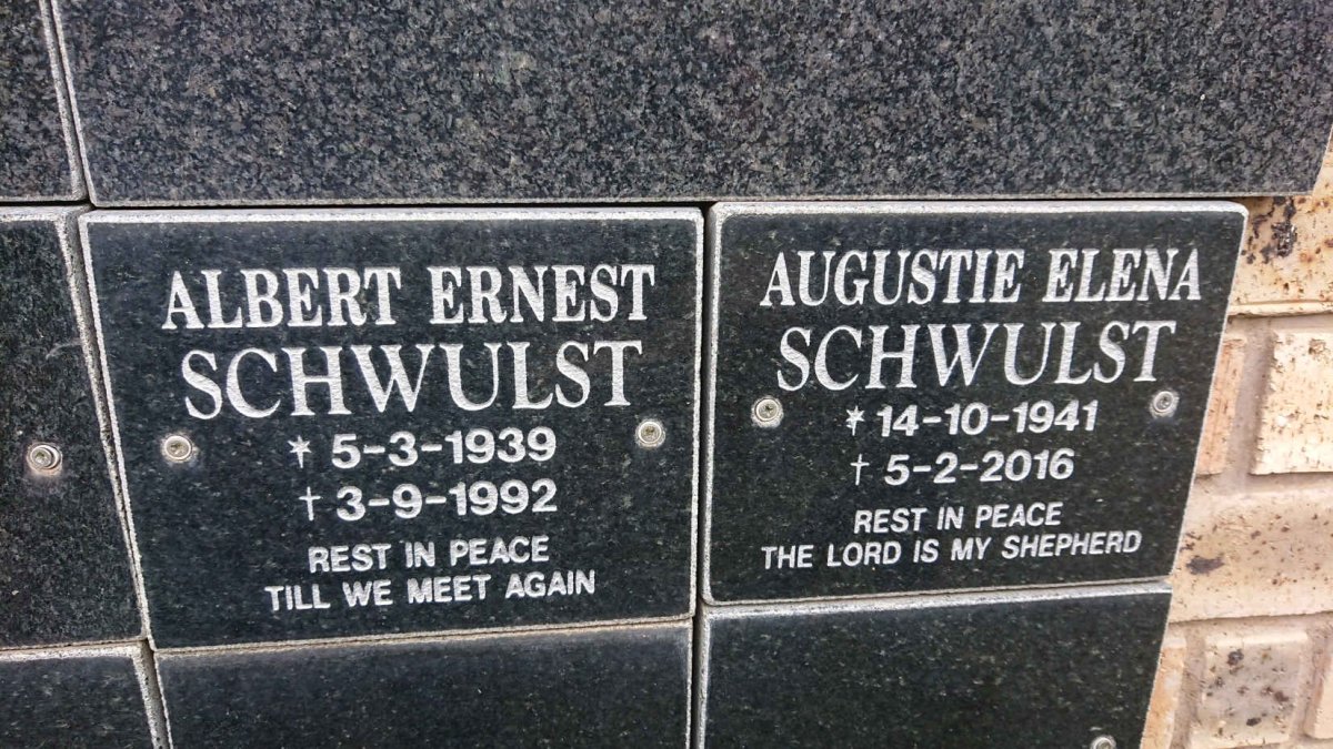SCHWULST Albert Ernest 1939-1992 :: SCHWULST Augustie Elena 1941-2016