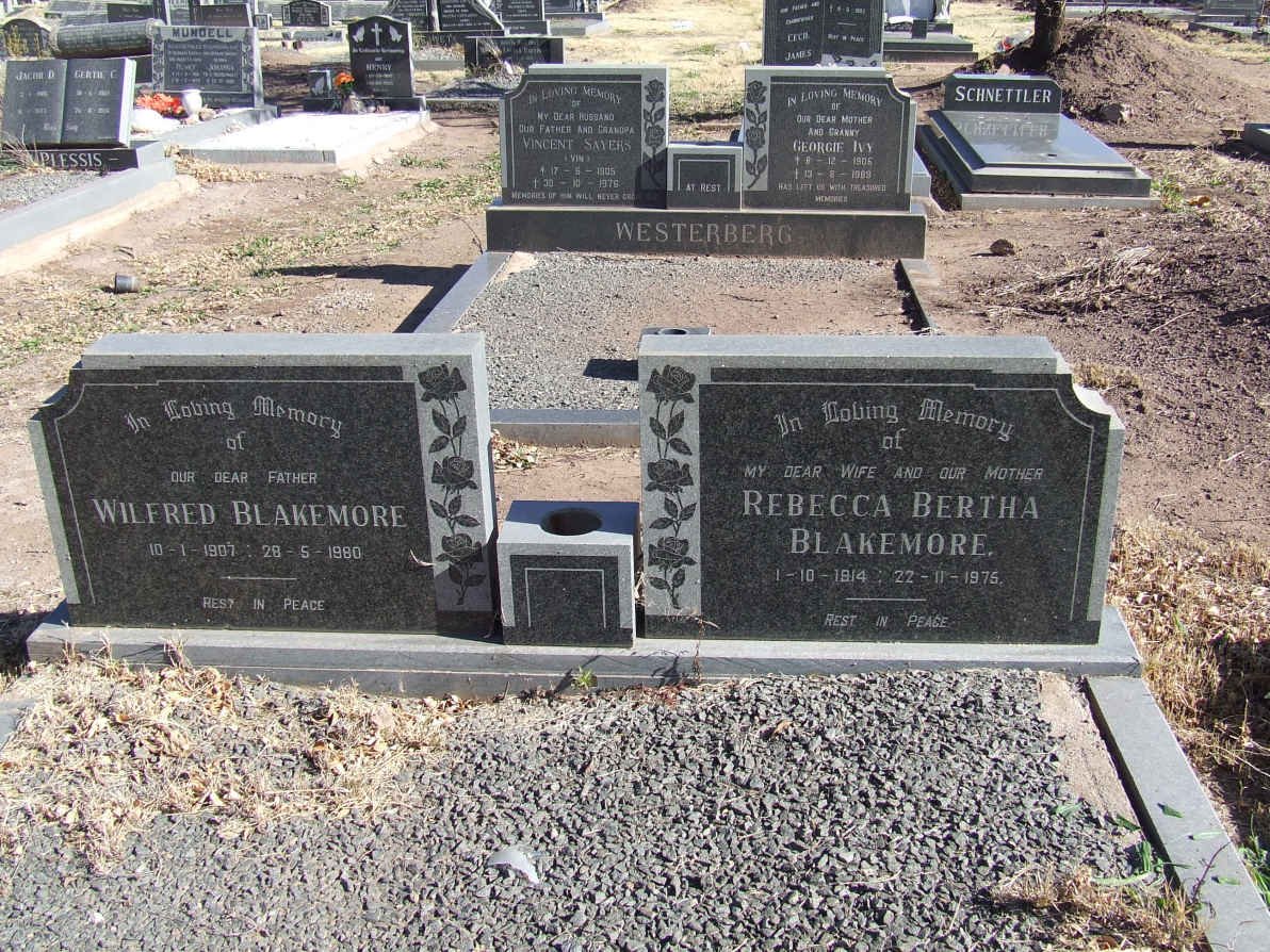 BLAKEMORE Wilfred 1907-1980 &amp; Rebecca Bertha 1914-1975