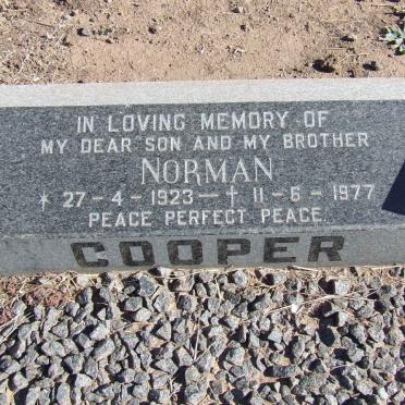 COOPER Norman 1923-1977