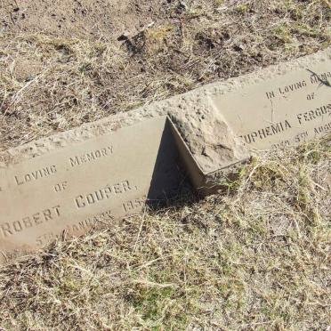 COUPER Robert -1952 &amp; Euphemia Ferguson -1943