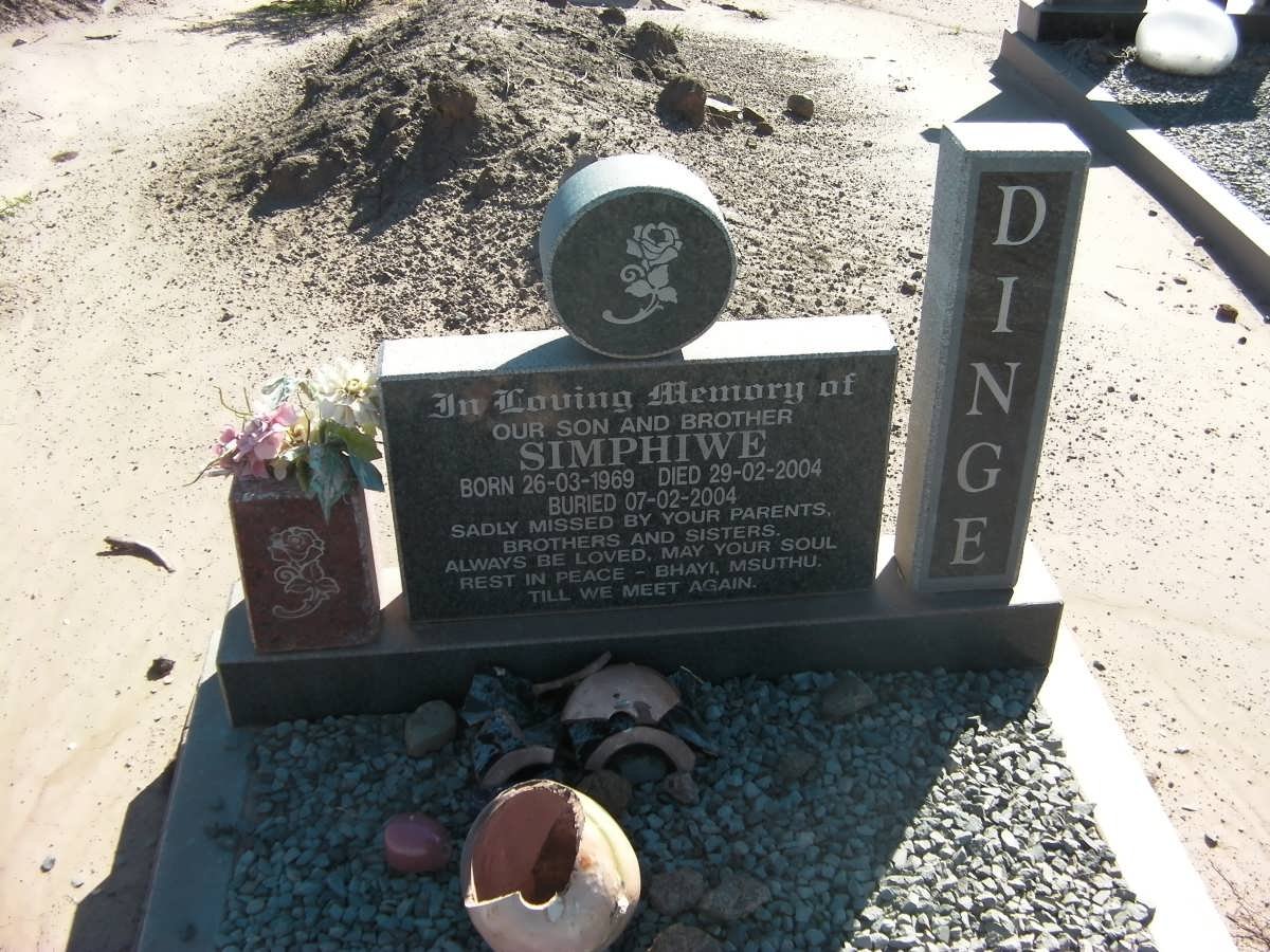 DINGE Simphiwe 1969-2004