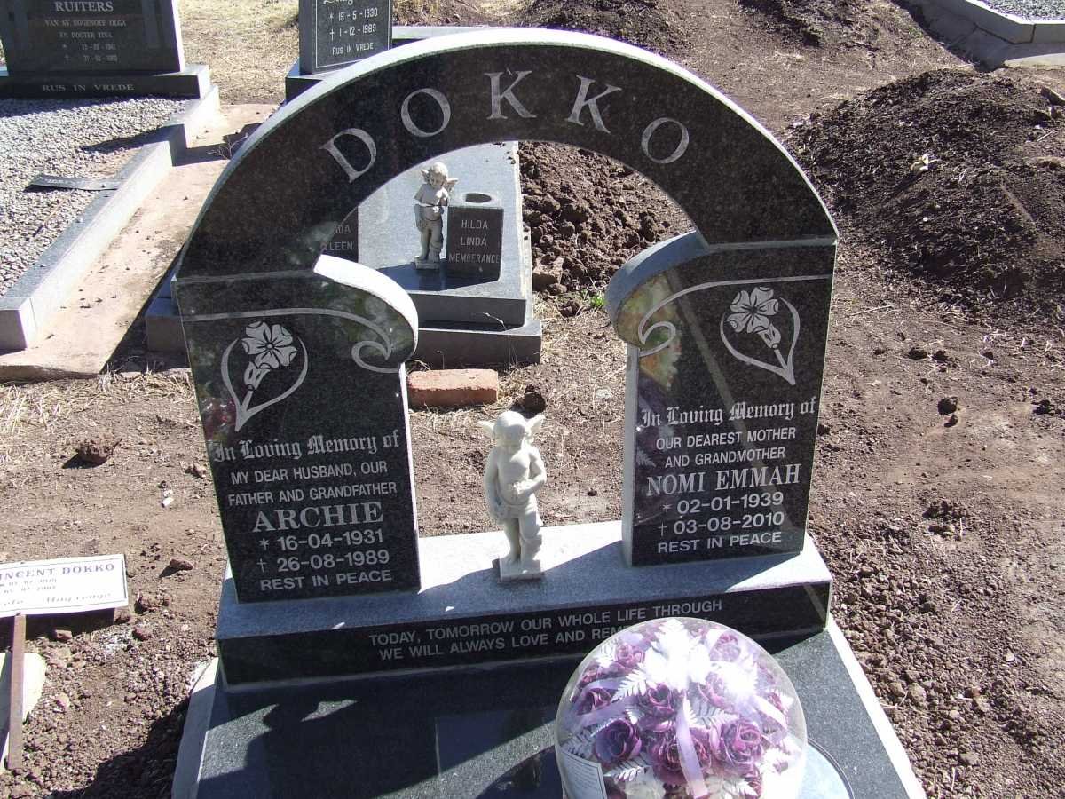 DOKKO Archie 1931-1989 &amp; Nomi Emmah 1939-2010