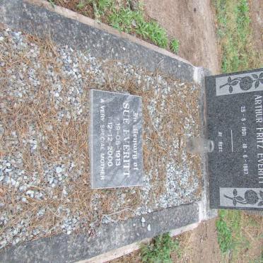 EVERITT Arthur Fritz 1901-1967 &amp; Sue 1913-2000