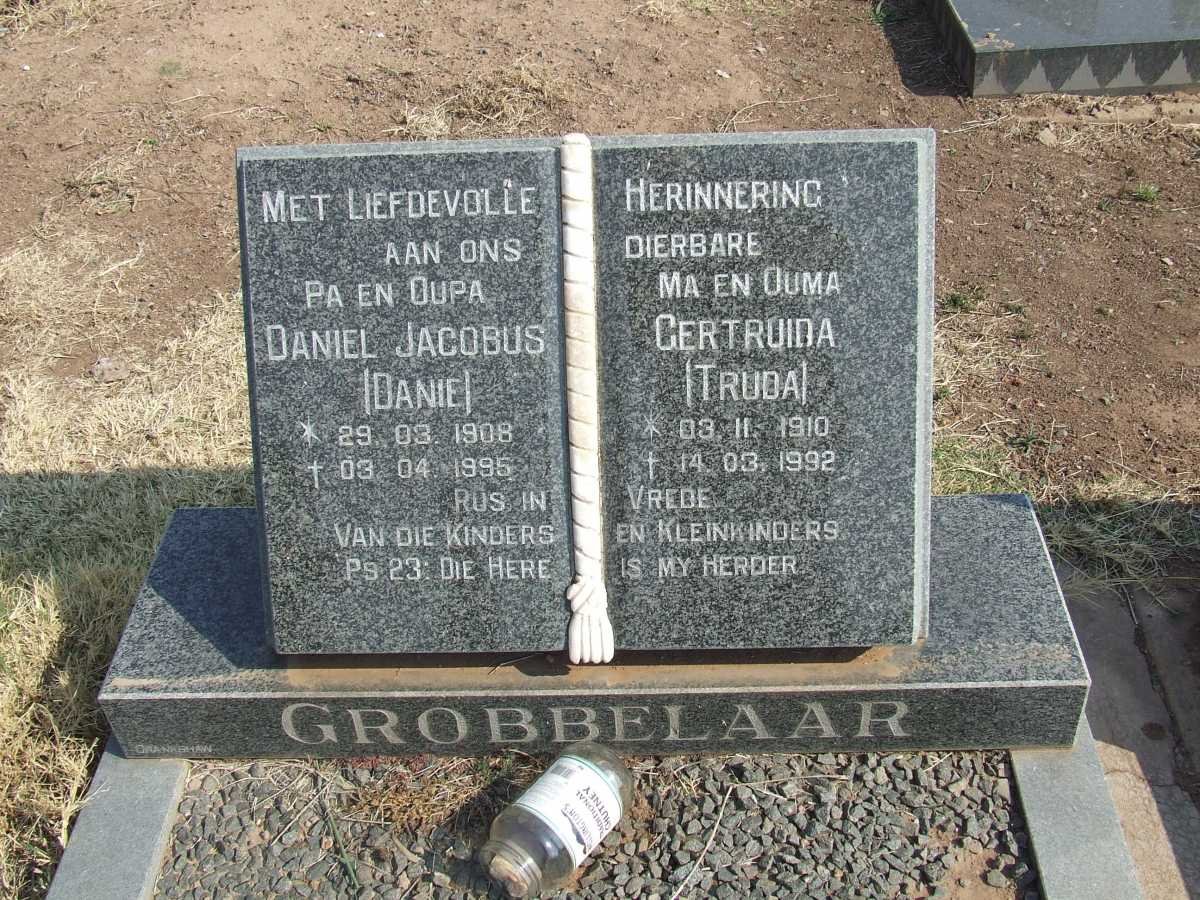GROBBELAAR Daniel Jacobus 1908-1995 &amp; Gertruida 1910-1992