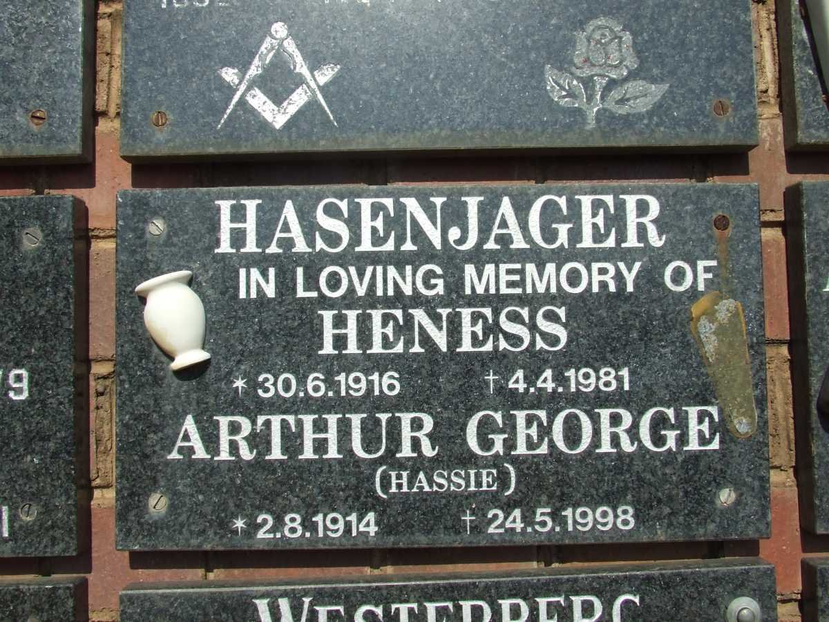 HASENJAGER Arthur George 1914-1998 &amp; Heness 1916-1881