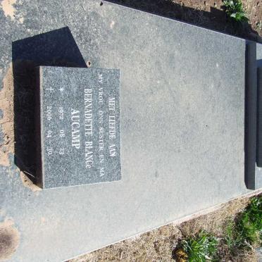 KOERKOP Titus 1924-2005 &amp; Wilhelmina 1929-1992 :: AUCAMP Bernadette Blanche 1972-2006 