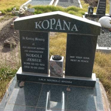 KOPANA Nodoli Jessie 1910-2000 :: JASSON Baba 2005-2005