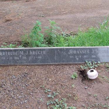 KRUGER Johannes J. 1887-1918 &amp; Gertrude M.J. 1885-1919