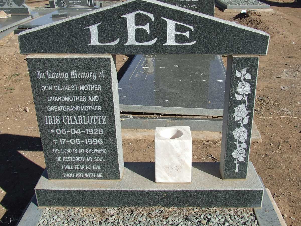 LEE Iris Charlotte 1928-1996