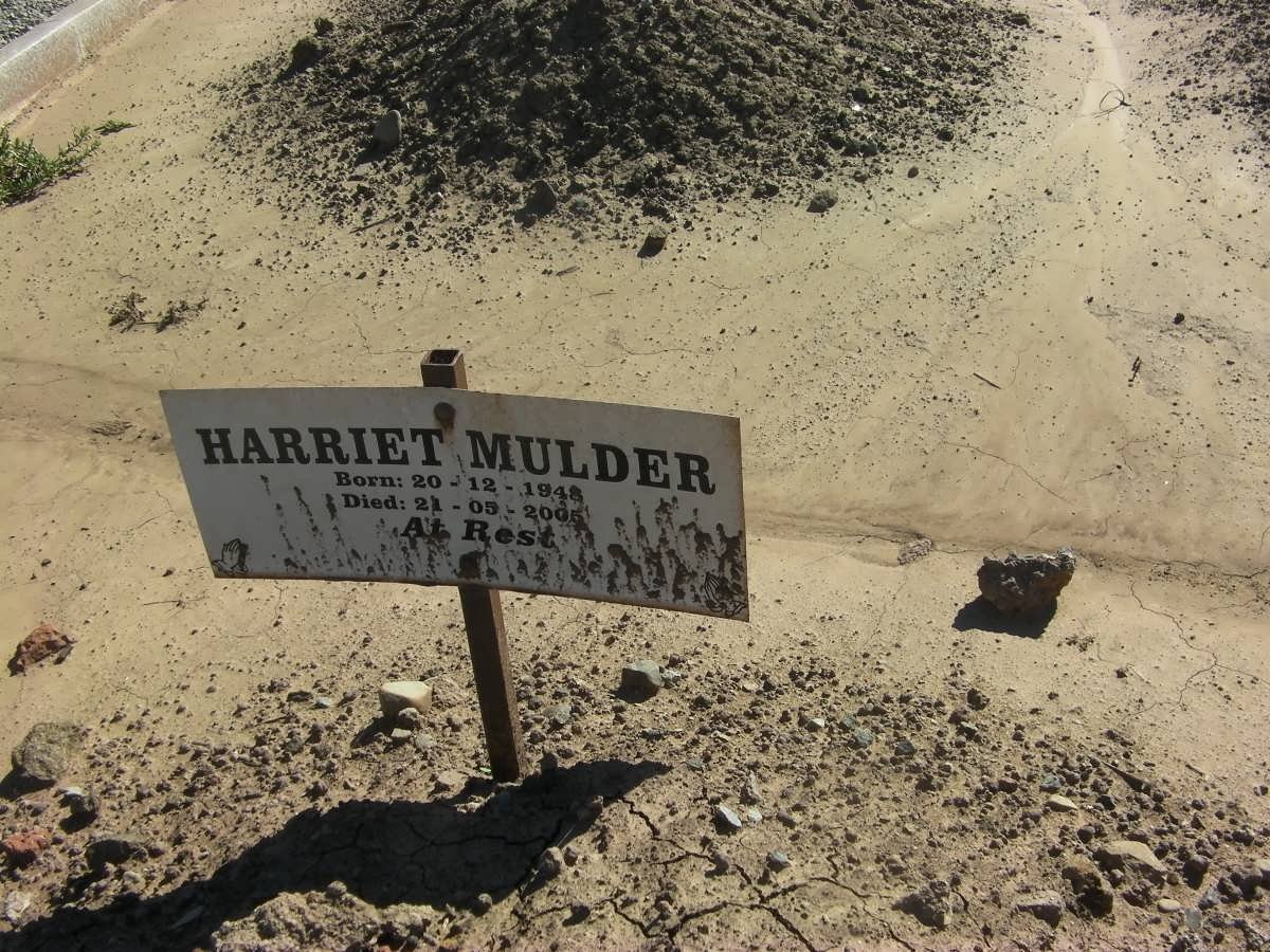 MULDER Harriet 1948-2005