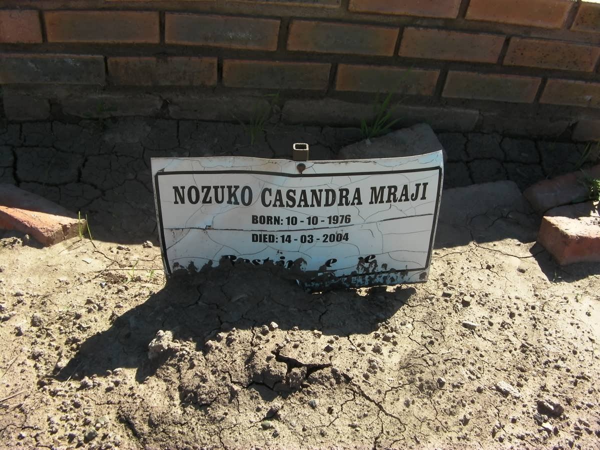MRAJI Nozuko Casandra 1976-2004
