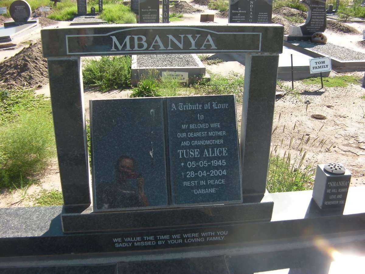 MBANYA Tuse Alice 1945-2004