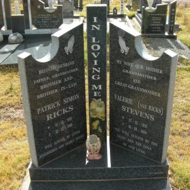 RICKS Patrick Simon 1955-1999 :: STEVENS Valerie nee RICKS 1936-2004