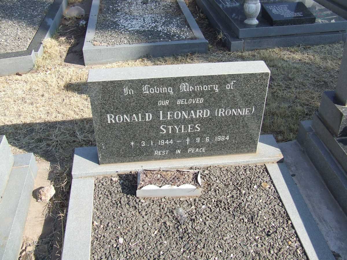 STYLES Ronald Leonard 1944-1984