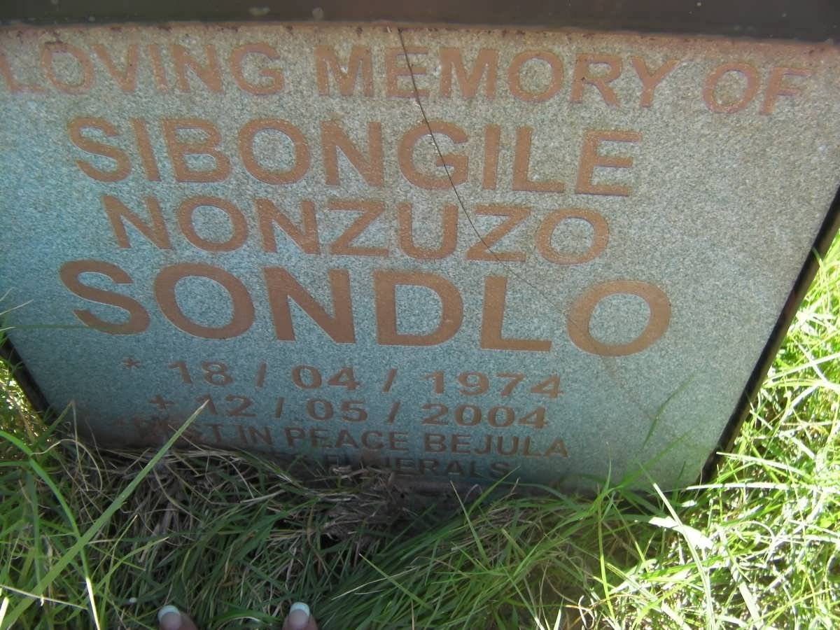 SONDLO Sibongile Nonzuzo 1974-2004