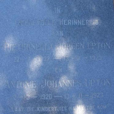 UPTON Pieternella Doreen 1922-1923 :: UPTON Antonie Johannes 1920-1923
