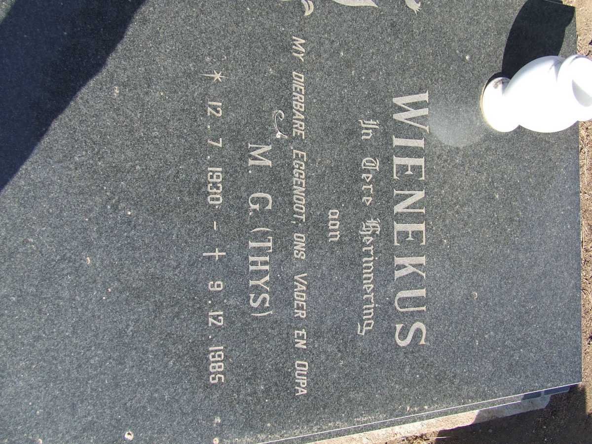 WIENEKUS M.G. 1930-1985