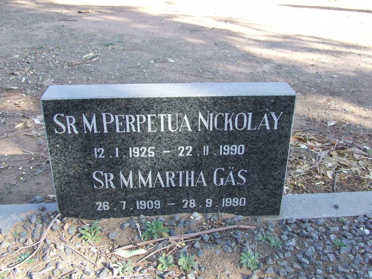 NICKOLAY Perpetua 1925-1990 :: GÄS Martha 1909-1990