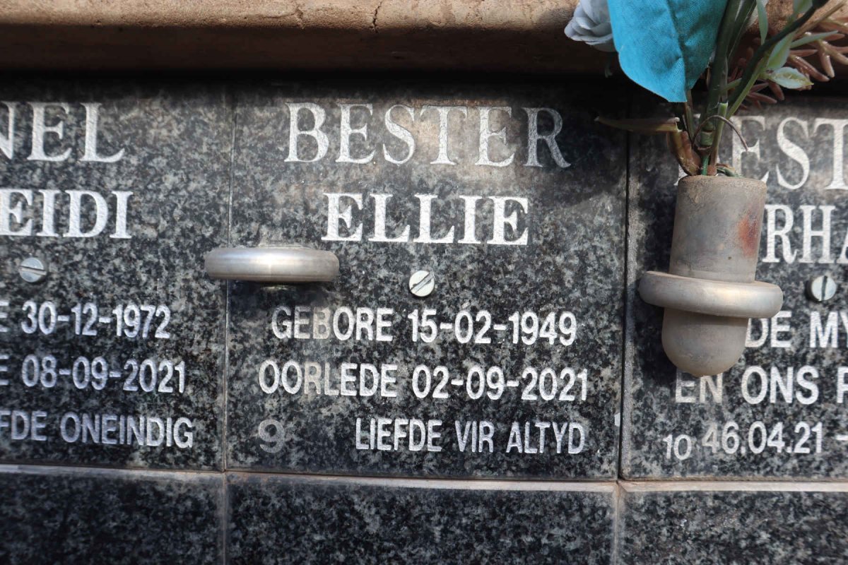 BESTER Ellie 1949-2021