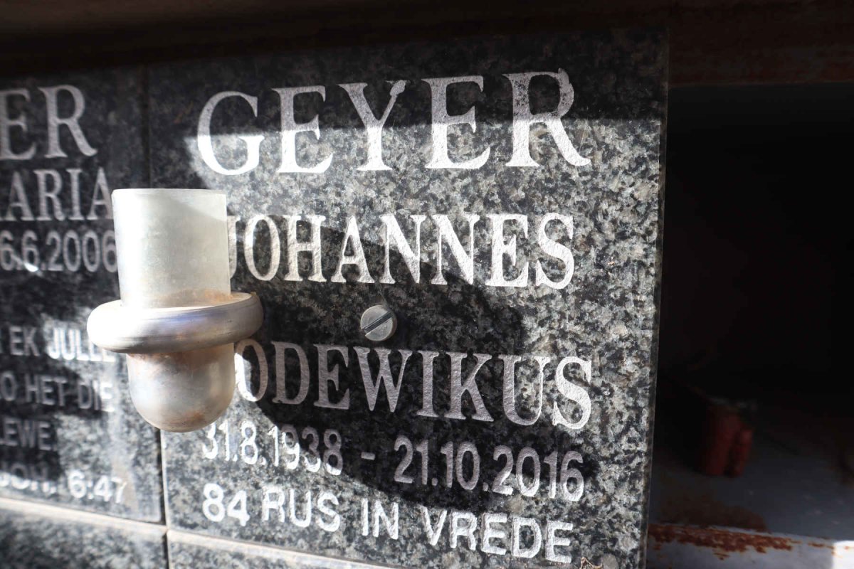 GEYER Johannes Lodewikus 1938-2016