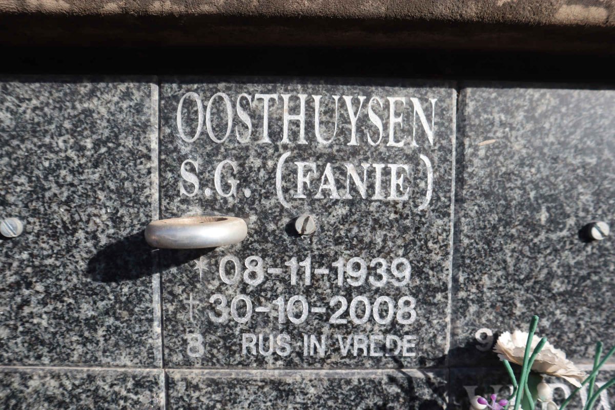 OOSTHUYSEN S.G. 1939-2008