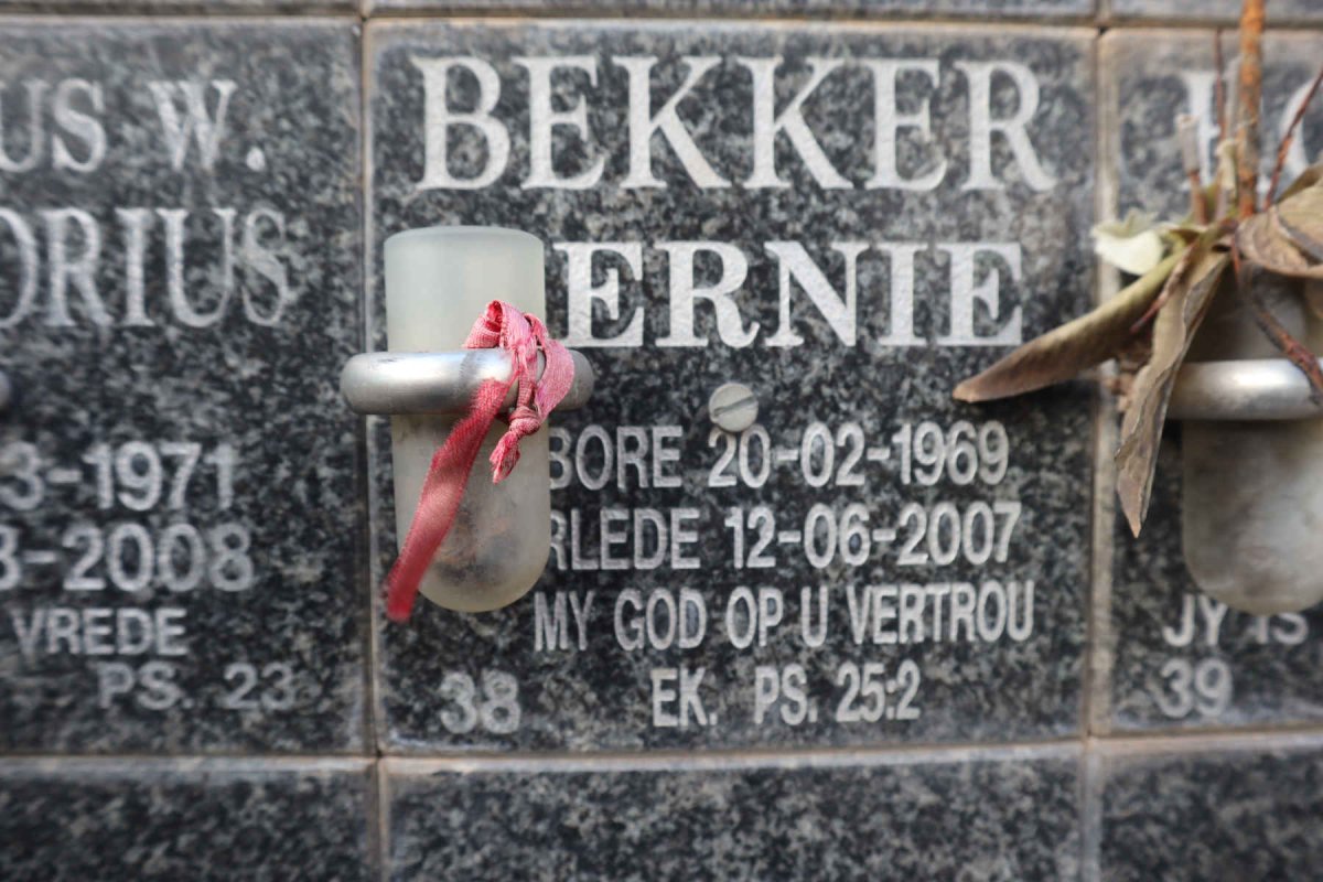BEKKER Ernie 1969-2007