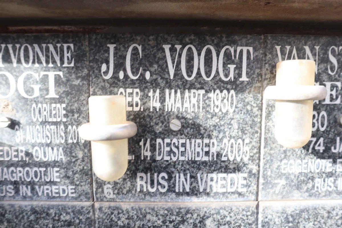 VOOGT J.C. 1930-2005