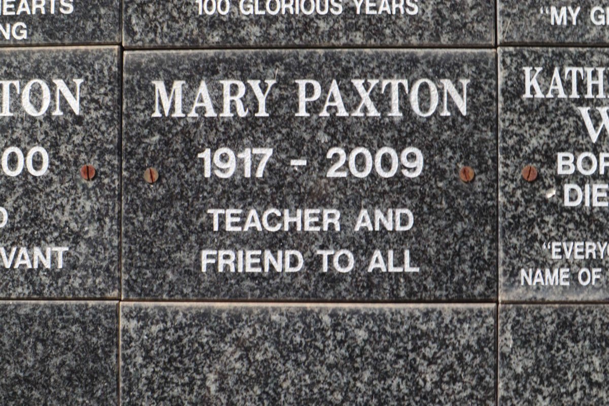 PAXTON Mary 1917-2009