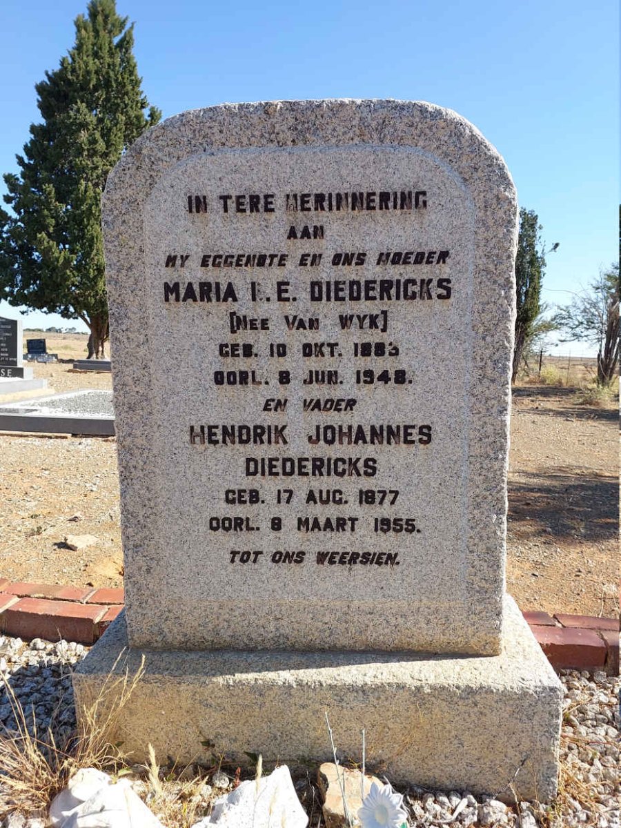 DIEDERICKS Hendrik Johannes 1877-1955 &amp; Maria ?.E. VAN WYK 1883-1948