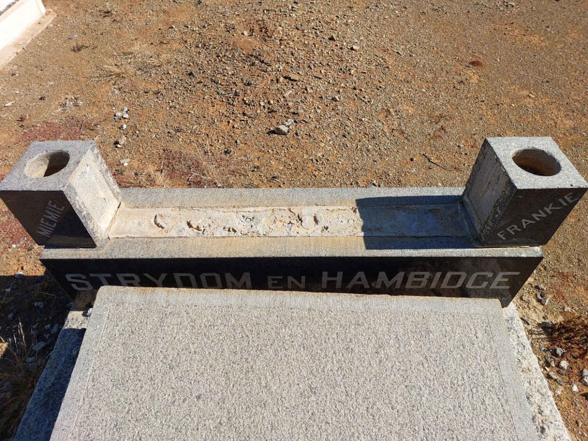 STRYDOM :: HAMBIDGE
