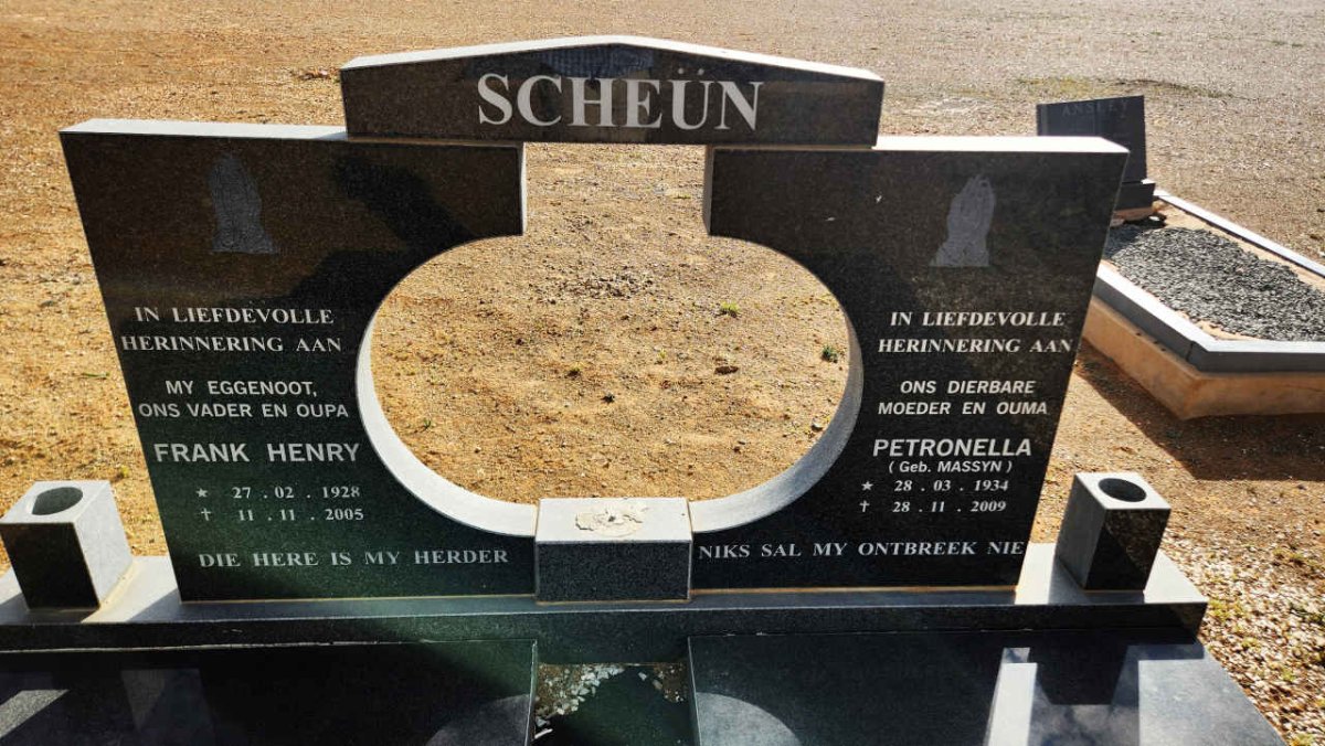 SCHEUN Frank Henry 1928-2005 & Petronella MASSYN 1934-2009