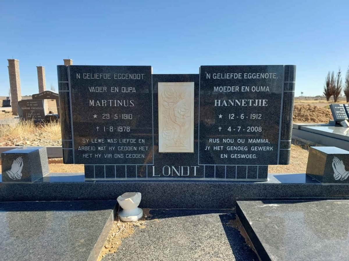 LONDT Martinus 1910-1978 &amp; Hannetjie 1912-2008